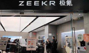 李书福刀口向内